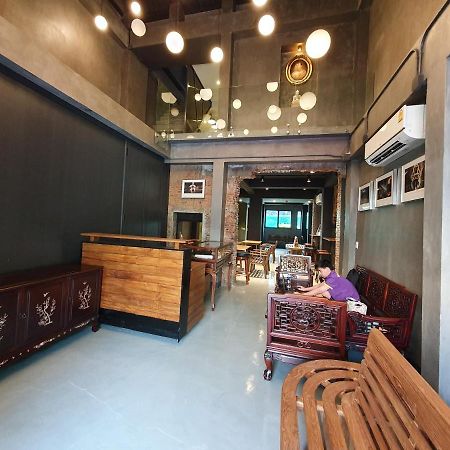 Baan Wualamphong บ้านวัวลำพอง Bangkok Esterno foto