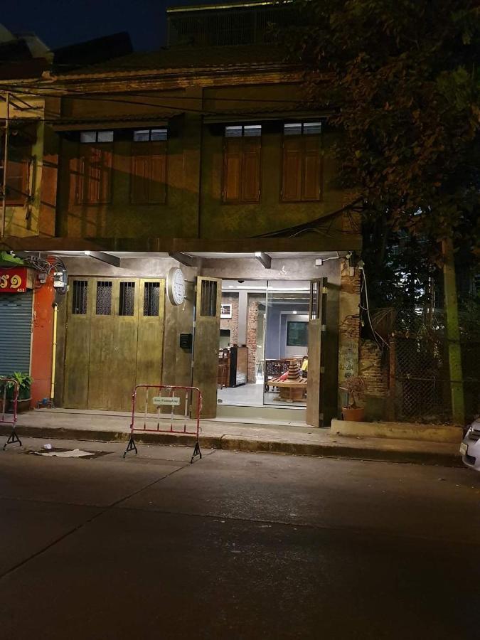 Baan Wualamphong บ้านวัวลำพอง Bangkok Esterno foto